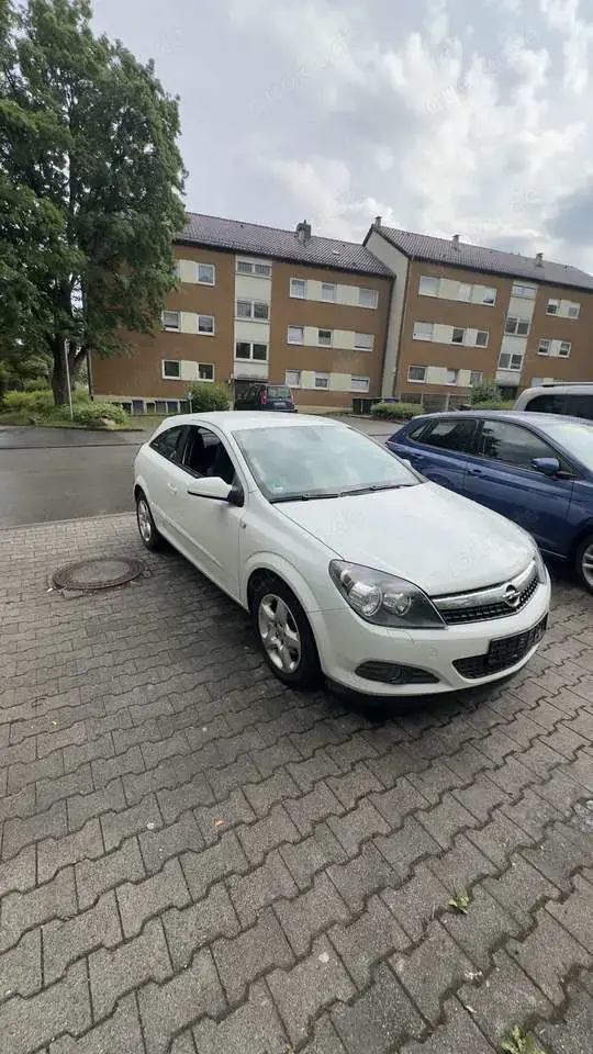 Opel Astra 1.6 16V Coupe GTC sport
