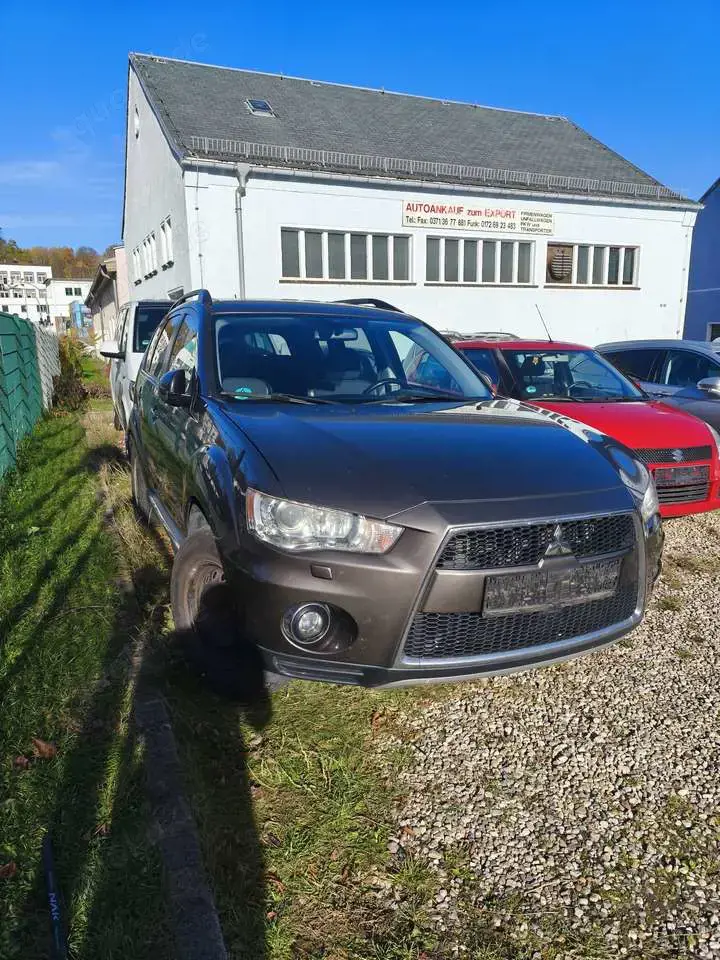 Mitsubishi Outlander 2.2 DI-D 4WD TC-SST Invite