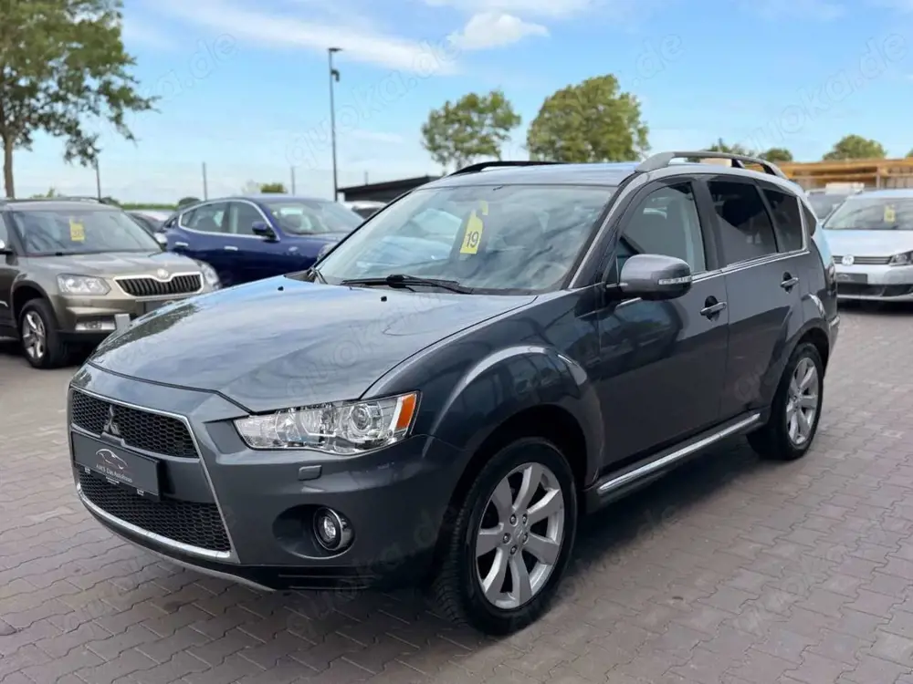 Mitsubishi Outlander Invite 4WD 2.2 Di-D Aut Xen 1.Hand 7Si