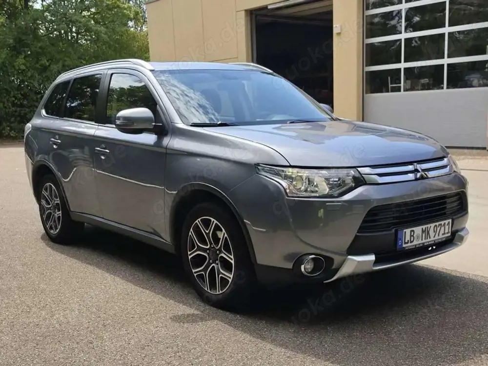 Mitsubishi Outlander Outlander 2.2 DI-D 4WD Aut. Top