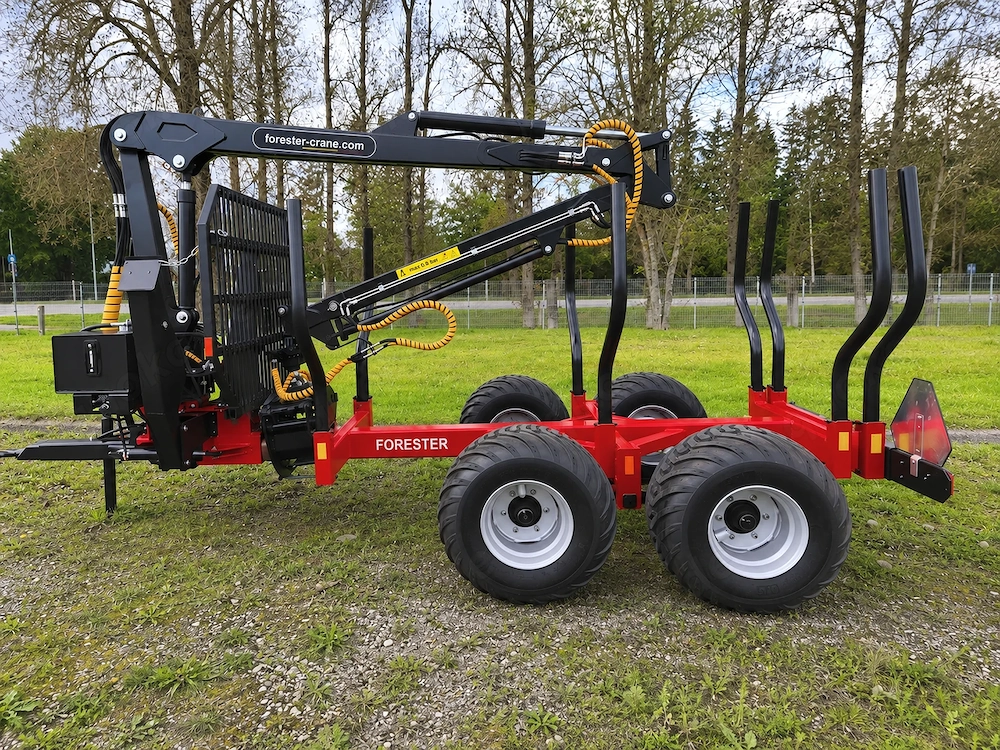 Rückewagen Forester FT-9 mit Forstkran FC-67L und Greifer FG-20