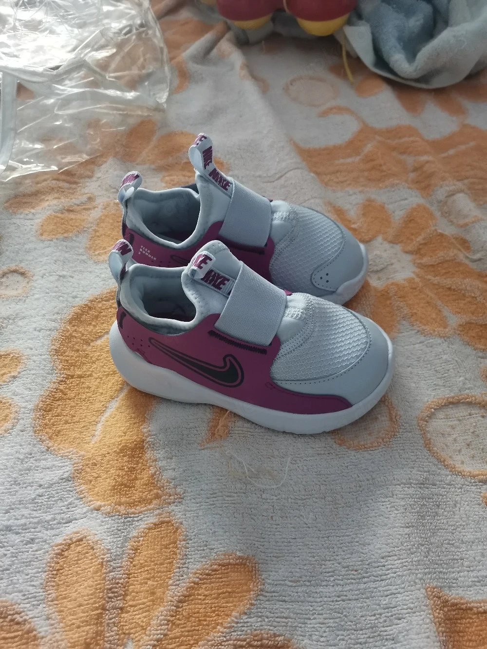 Baby  Kinder Schuhe von NIKE gr. 23,5
