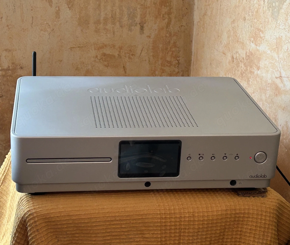 Audiolab Omnia Silber   All-in-One-Verstärker (Erst 2 Monate alt, absolut makellos, OVP)