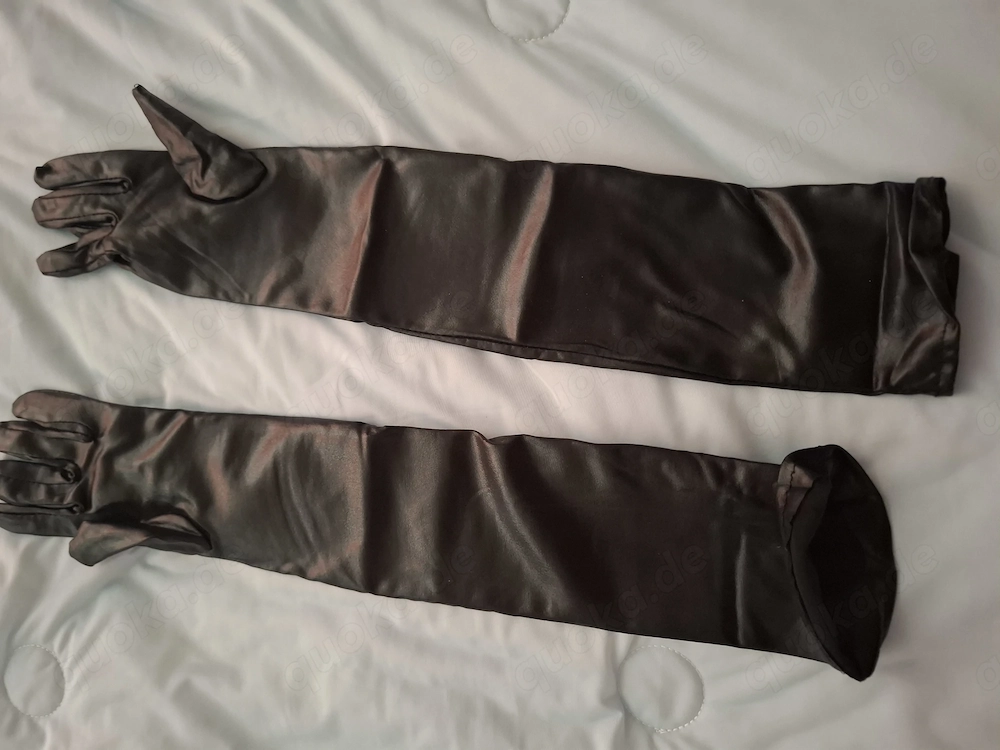 Verkaufe meine getragenen latexhandschuhe top Zustand 