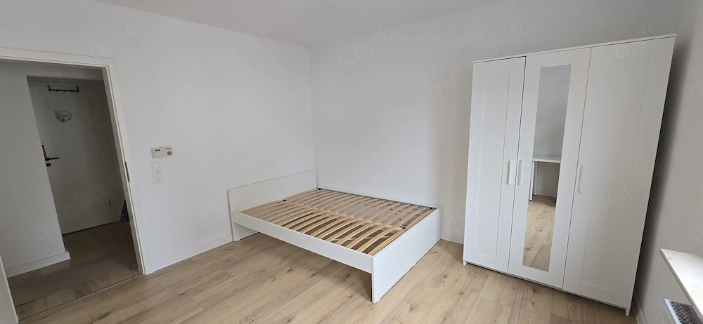 Frauen WG, Neue Zimmer mit Möbel sofort frei in Obertürkheim