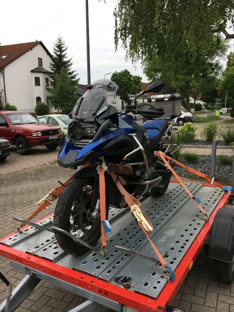 Motorradanhänger von Privat zu verleihen