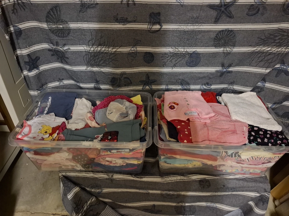 Für Flomark Verkäufer  Mädchen Kleiderpaket und Schuhe