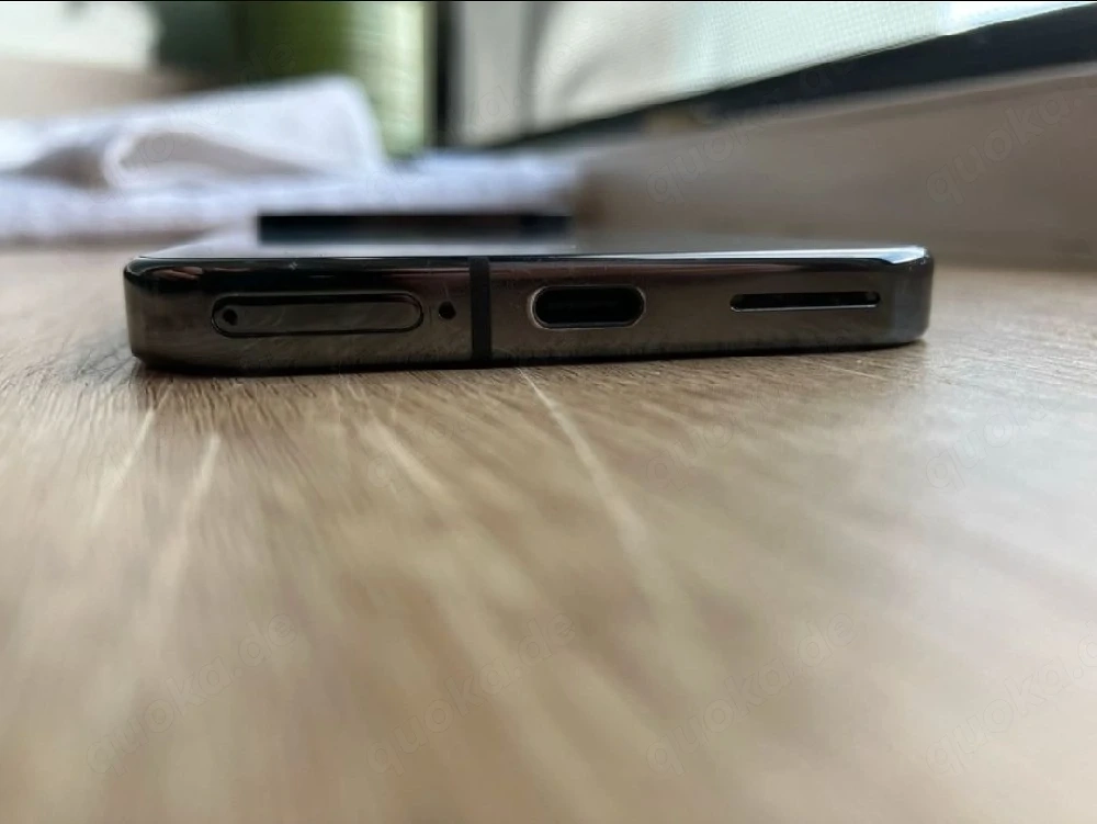 Google Pixel 9 Pro (Obsidian Schwarz)   100 % Akku