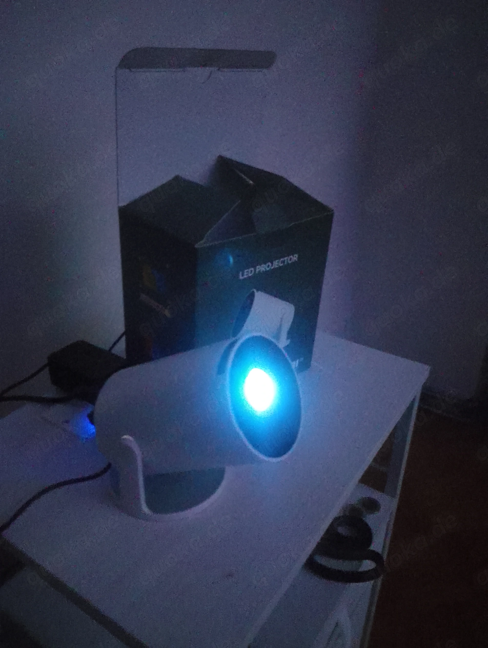 Mini Smart Beamer HY300 Pro (Wi-Fi, Android)   Wie neu!