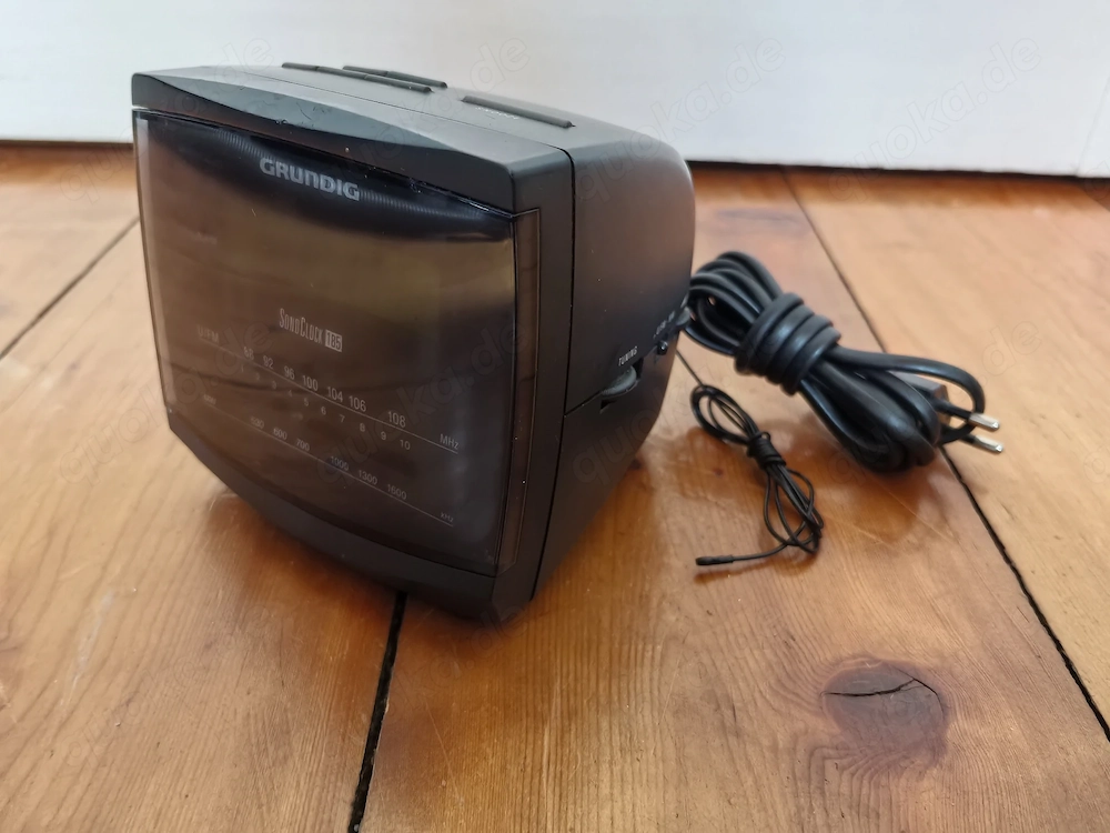 Grundig Sonoclock 185 Vintage Radiowecker mit Dimmer
