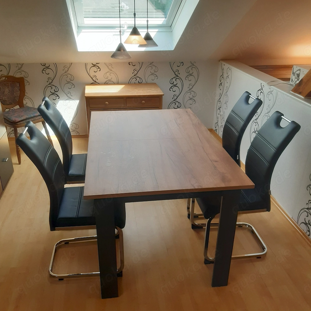 Möblierte 2-Zimmer-Wohnung mit Einbauküche, Garage, Garten zu vermieten