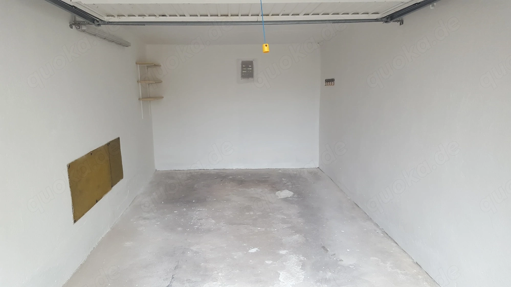 Garage in Kelsterbach, Süd, nähe Bahnhof zu vermieten.
