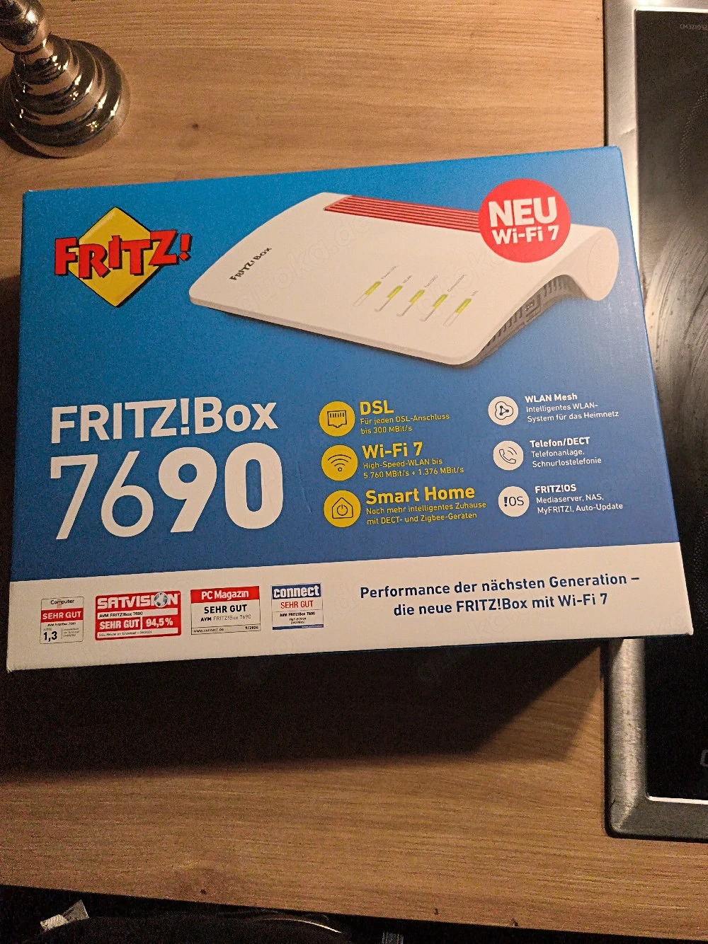 verkaufe nagelneue Fritzbox 7690 noch versiegelt