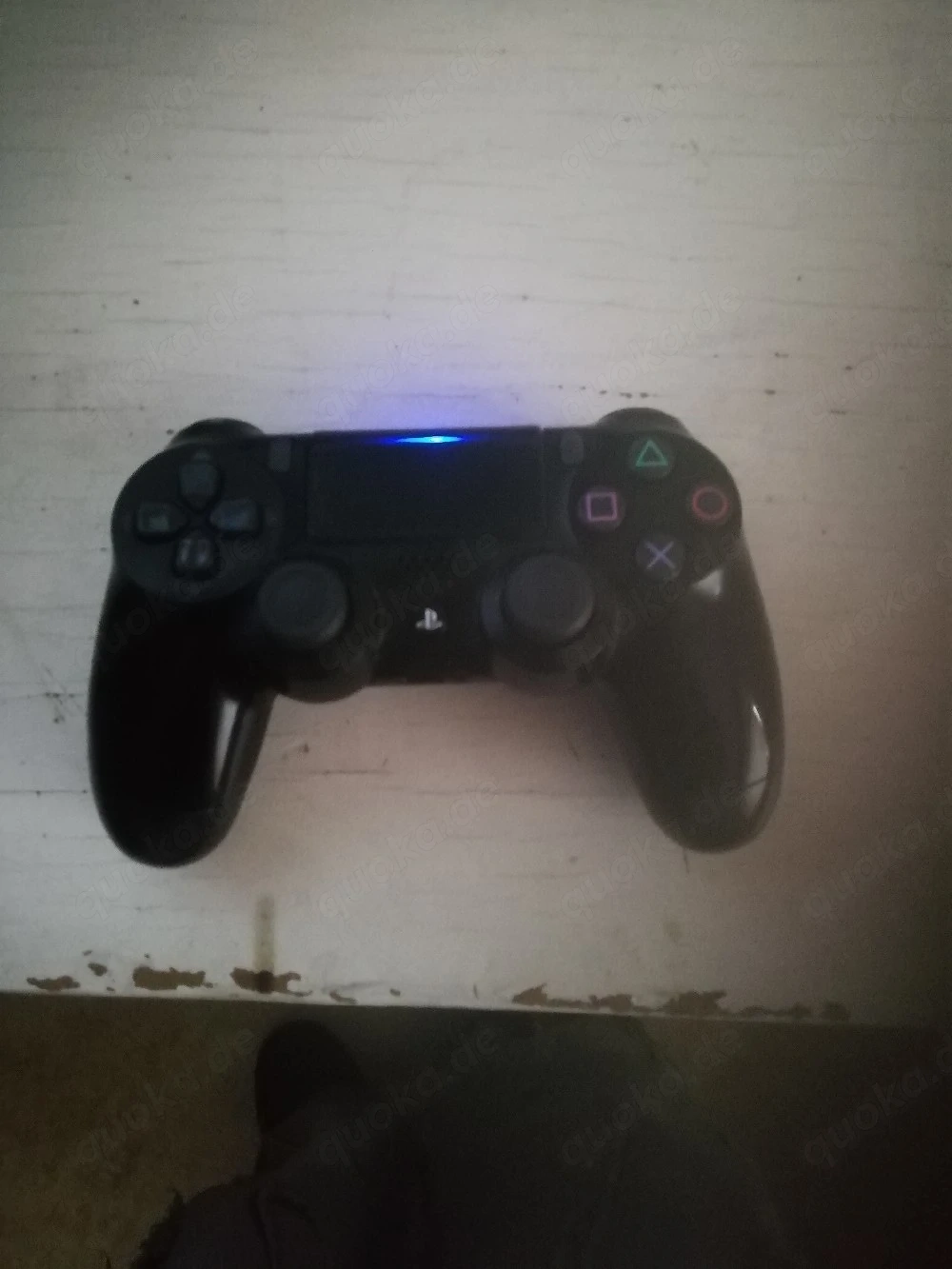 Ps4 Pro mit controller