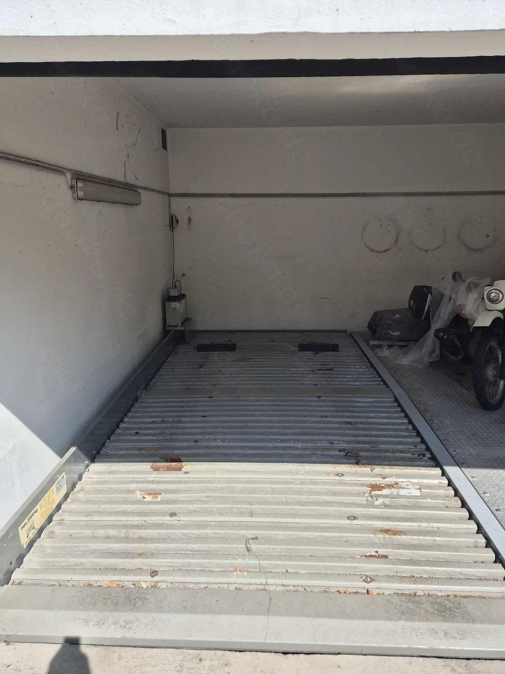 Duplex Garage zu Vermieten!