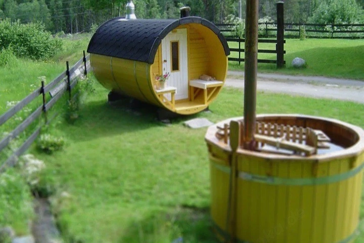 Aussen Sauna mit Montage 
