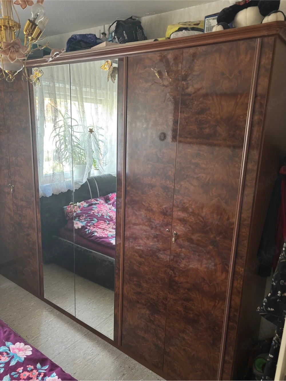 Vintage Kleiderschrank italienisches Holz 
