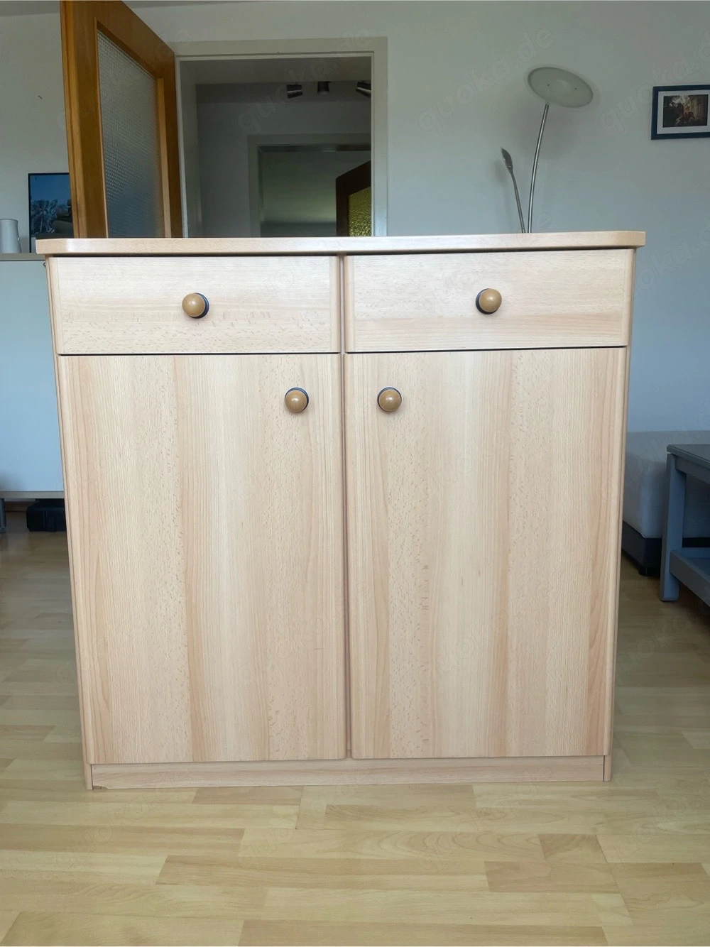 Holzschrank mit 2 Schubladen & 2 Türen 