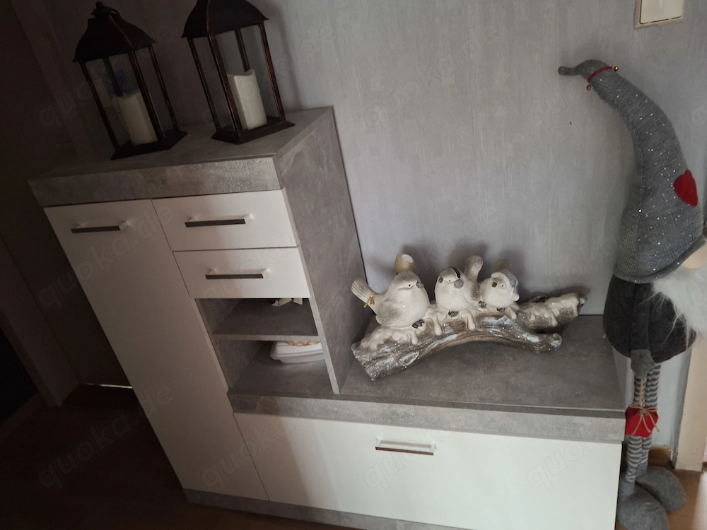 Flurgarderobe drei teilig