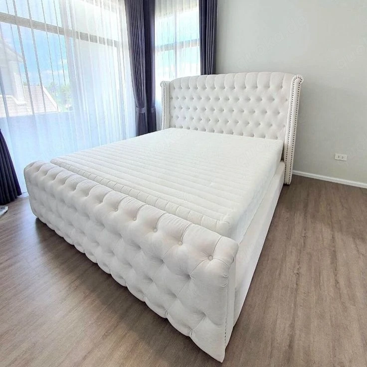 Luxuriöses Silber-Graues Samt-Bett in Kingsize-Größe - Vollständig Gestepptes Chesterfield-Design