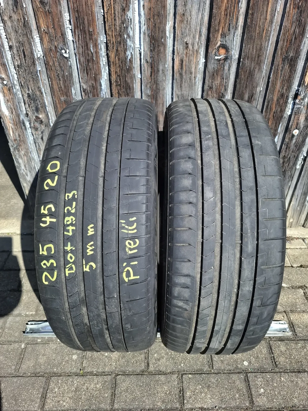 2x 235 45R20 100T MO Pirelli Sommerreifen ELECT 5mm Dot 4923