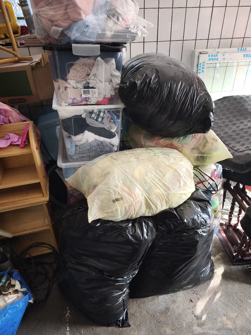 Kinderkleidung komplett 