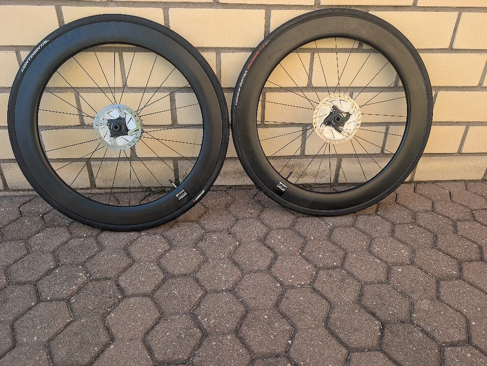 DT Swiss Carbonfelgen 62 mm für Renn- bzw. Aerorad, gebraucht