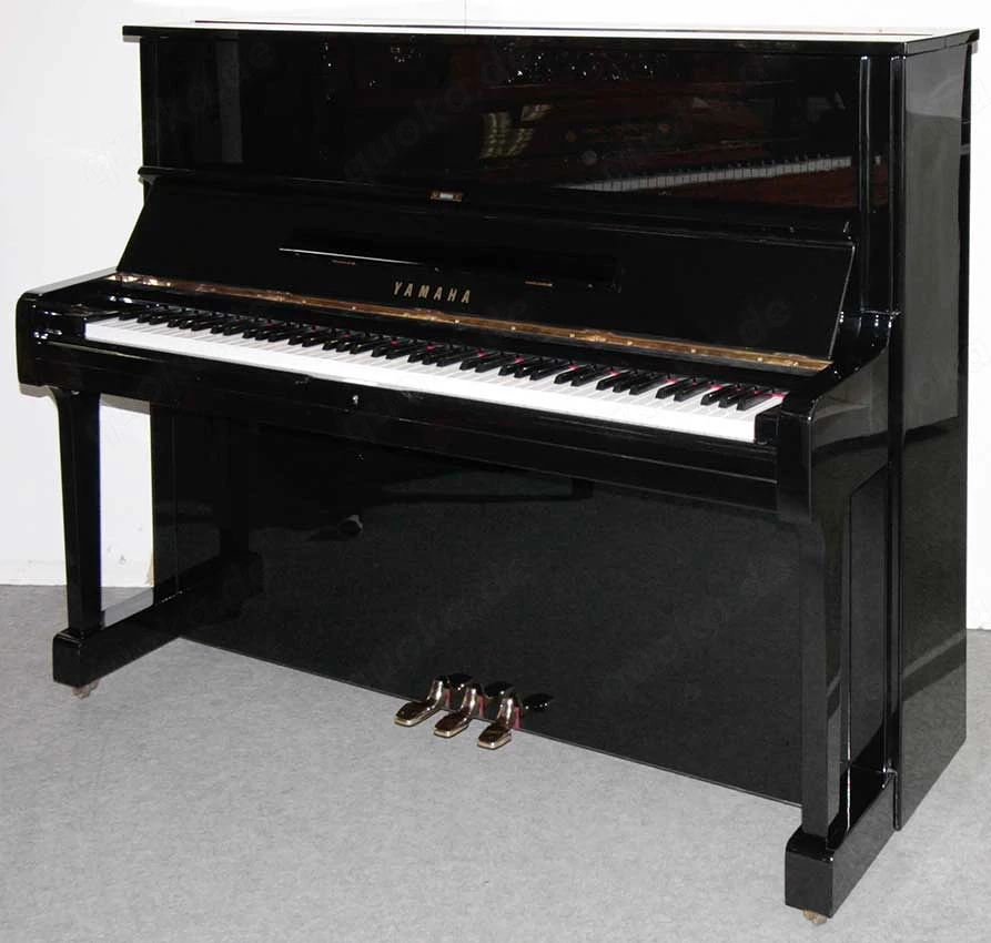 Klavier Yamaha U1, schwarz poliert, Nr. 1420535, 5 Jahre Garantie