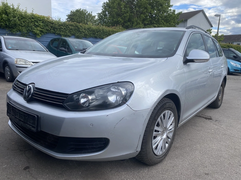 Vw golf kombi 1,6 tdi 77kw, klima,navi,comfortl*