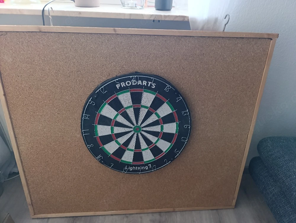 Kaum gebrauchte Dartscheibe zu verschenken 