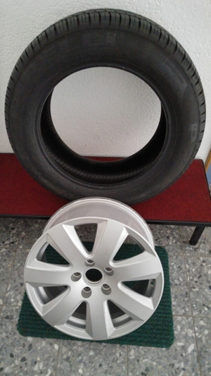 16 Zoll-AUDI-Alufelge; dazu den passenden Reifen (unmontiert) Bild 2