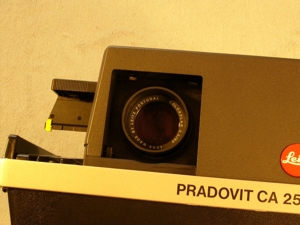 Profi Diaprojektor Leica Pradovid CA2502 mit Objektiv Colorplan CF 2,5/90mm Bild 6