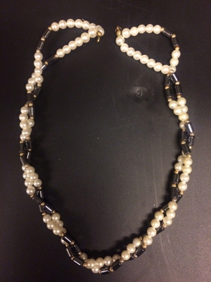 Perlenketten - Sortiment bestehend aus 7 Ketten
