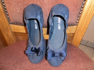 Ballerinas Mädchen /Damen / 37 /NEUwertig/dunkelblau/ Velouroptik Bild 2