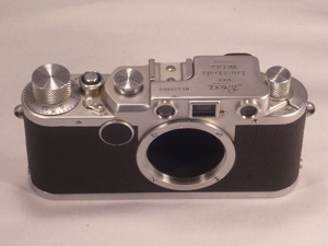 Leica IIC von 1949 neuwertig mit voller Funktion