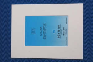 1/Passepartout 18x24 Ausschnitt 10x15 m. Schrägschnitt chamoix B+H NEU