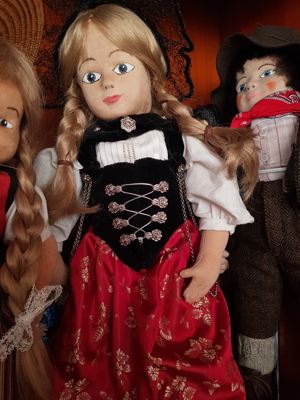 4 Handgemachte Puppen aus der Schweiz Bild 4