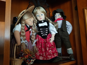 4 Handgemachte Puppen aus der Schweiz Bild 2