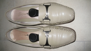 Damenslipper in Lackleder Farbe Sand von Sioux Gr. 6,5 (40) Bild 2