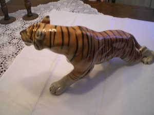 Der große schleichende Tiger Royal - Dux Bild 2