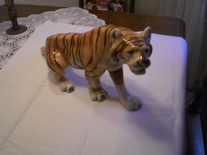 Der große schleichende Tiger Royal - Dux Bild 3
