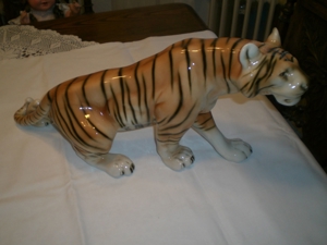 Der große schleichende Tiger Royal - Dux Bild 4