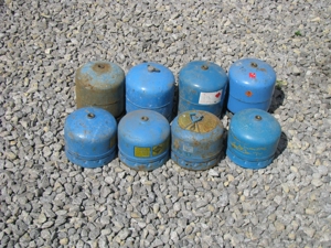 8 MAL CAMPING GAZ FLASCHEN 907 UND 904 Bild 2