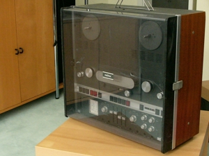 ReVox A700 Tonbandmaschine revidiert mit Rechnung und Plexiglashaube Bild 9