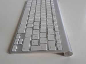 Apple Bluetooth Tastatur !!! DEFEKT !!! Bild 4