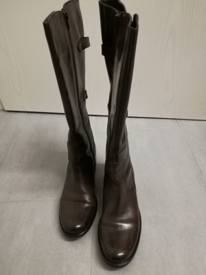 Sportliche Damenstiefel in dunkelbraunem Glattleder mit Ziernaht, Gr. 6,5 Bild 3
