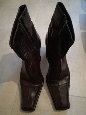 Neuwertige, elegante braune Damenstiefelette von KIM KAY, Größe 41