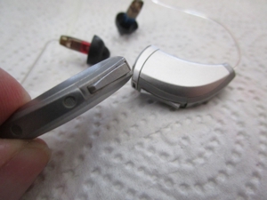 Zwei Hörgeräte von STARKEY - funktionieren beide einwandfrei Bild 3