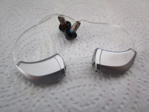 Zwei Hörgeräte von STARKEY - funktionieren beide einwandfrei Bild 1