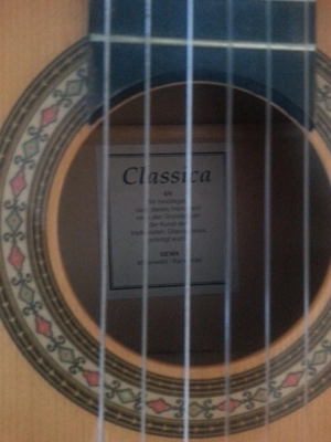 Klassische CLASSICA 1/1 - Gitarre inkl Gitarrentasche + Pckg Extra-Saiten Bild 1